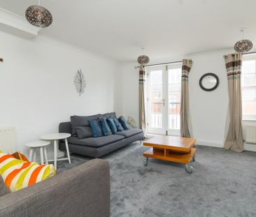 3 bedroom apartment to rent - Photo 2