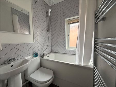 2 bedroom apartment to rent Burgess Road, Southampton, SO16 - Photo 5