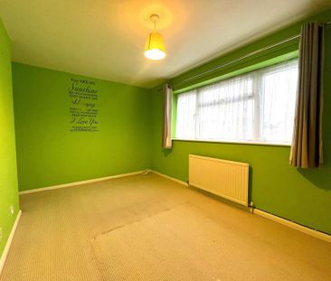 4 bedroom semi-detached house to rent - Photo 5