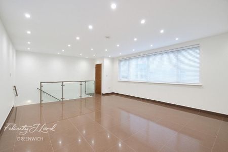 2 bedroom maisonette to rent - Photo 2