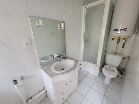 Location Appartement 3 pièces 43m² NEVERS 58000 - Photo 5