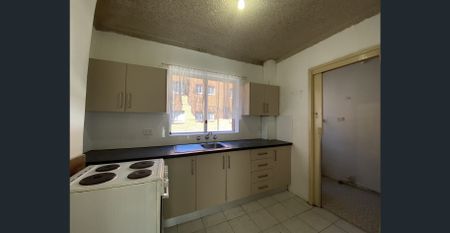 Neat and Tidy 2 Bedroom Unit - Photo 4