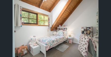 Private Hills Retreat - Gardener Included - Photo 4