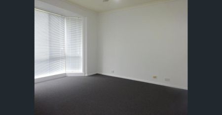 Perfect Family Home - Photo 3