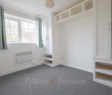 2 bedroom terraced house to rent - Photo 2