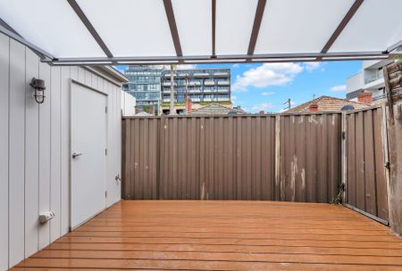 11 St John St, Windsor - Photo 2