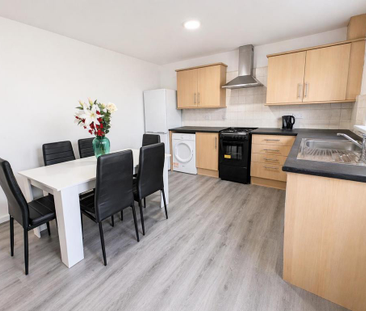 1 bedroom in a house share to rent - Photo 5