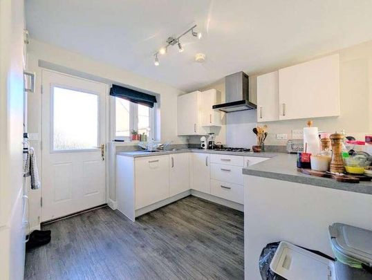 Harvington Crescent, Hanslope, Milton Keynes, MK19 - Photo 1