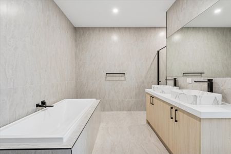 18 Bremer Circuit, Keysborough VIC 3173 - House For Rent | Domain - Photo 5