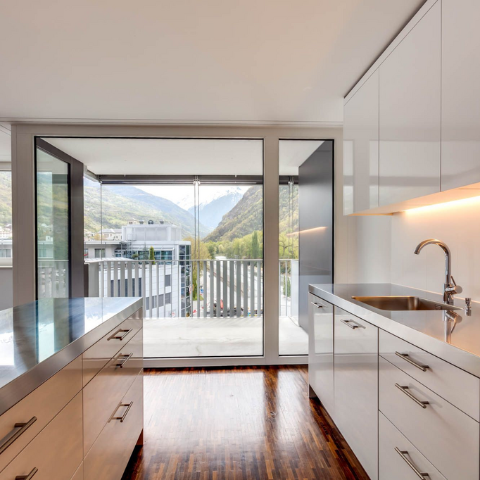 Komfortabel Wohnen in moderner Überbauung - Photo 1