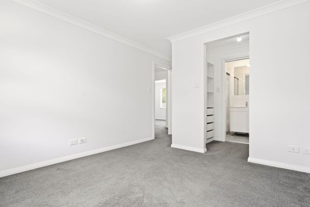 FOUR BEDROOM TOWNHOUSE - Photo 1