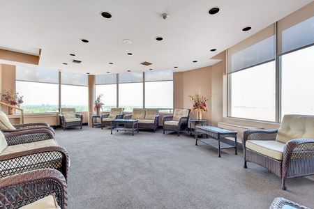 For Lease - 2759 Carousel Crescent Unit# 1605, Blossom Park - Airport and Area, Ontario - Photo 4