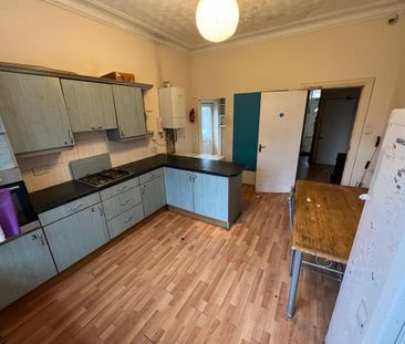 8 bedroom semi-detached house to rent - Photo 6