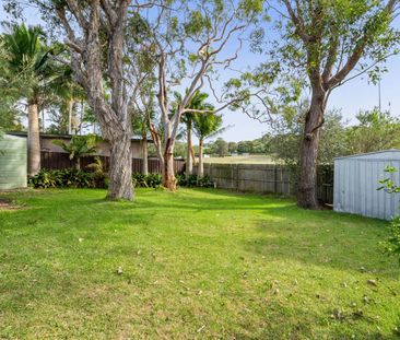 MODERN THREE BEDROOM HOME IN HANDY LOCATION! - Photo 5