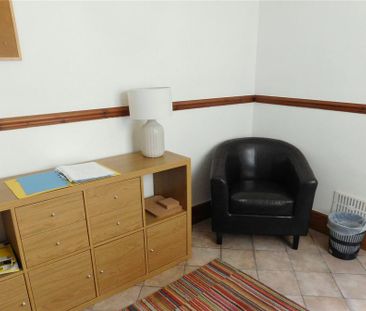 4 bedroom terraced house to rent - Photo 1