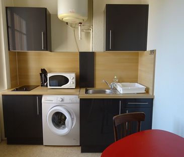 Location Appartement 1 pièce 44m² - Photo 1