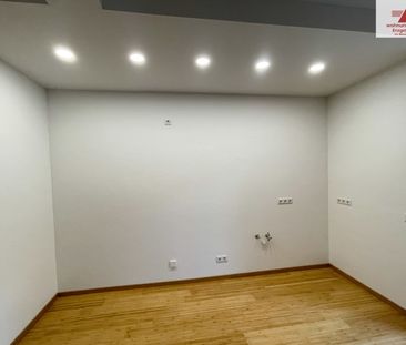Hochwertig sanierte 4,5-Raum-Komfortwohnung in Chemnitz mit Balkon ... - Photo 1