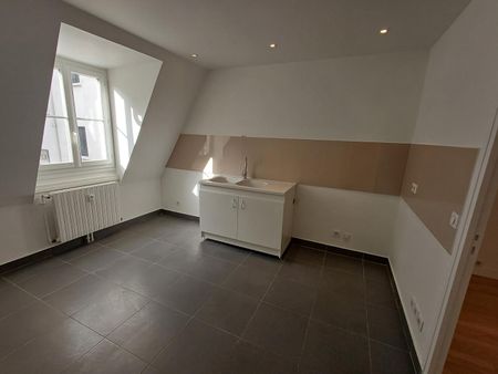 location Appartement F4 DE 127.45m² À PARIS - Photo 2