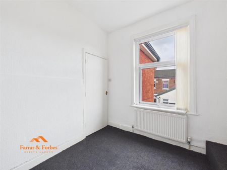 4 bedroom terraced house to rent - Photo 2