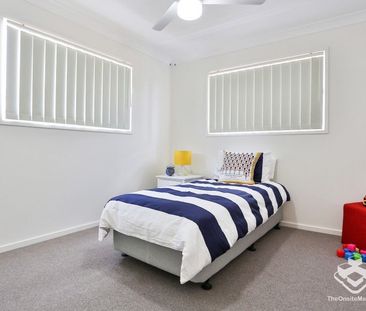 40 Hillary Drive, Townhouse - Photo 3