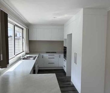 Modern 3-Bed, 2-Bath Luxury Living in Desirable Location - Photo 1