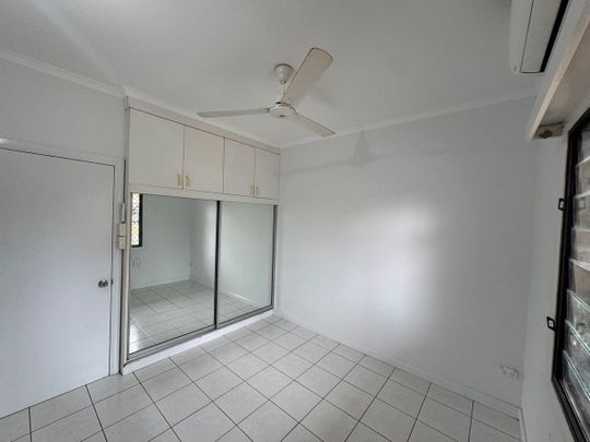 RELAXED FAMILY LIVING MINUTES FROM KEY AMENITIES - Photo 1