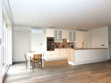 TE HUUR: Gesloten bebouwing met 4 slaapkamers in Koersel! - Photo 5