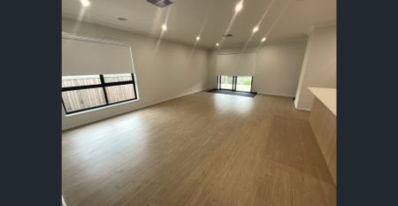 BRAND NEW 4 BEDROOM HOME - Photo 4