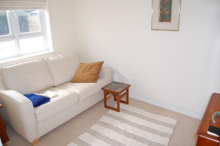 4 bedroom townhouse to rent - Photo 3