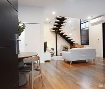 Tranquil home in sought-after Yarraville location - Photo 3