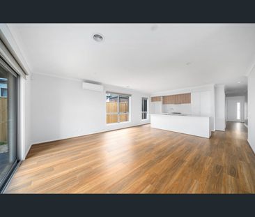 33 Stodart St, Tarneit, Vic 3029 - Photo 6