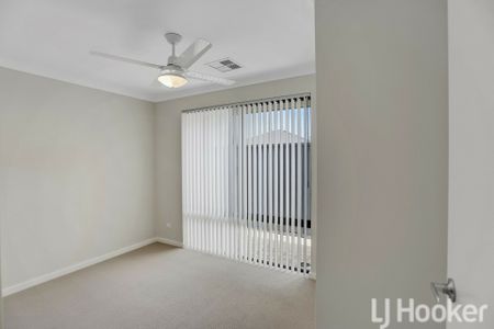 Large Stunning Family Home - Sought After Estate - Photo 5