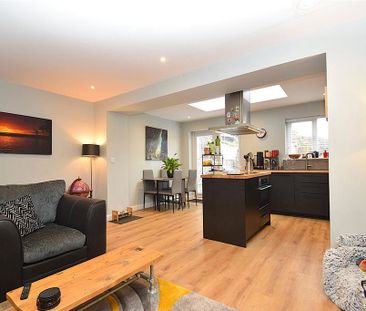 3 bedroom terraced house to rent - Photo 4