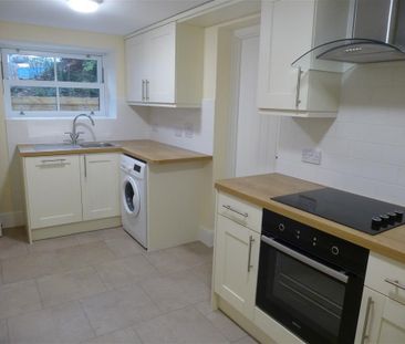 Doncaster Road, Barnsley - Photo 5