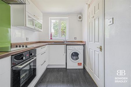 2 bedroom flat to rent - Photo 5