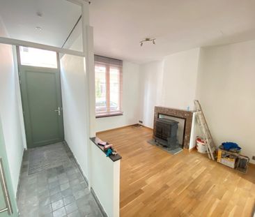 Lumineuse maison 3ch avec jardin à 1160 Auderghem  Loyer: 1 700 € - Photo 2