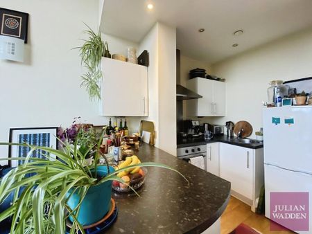 1 bedroom flat to rent - Photo 5