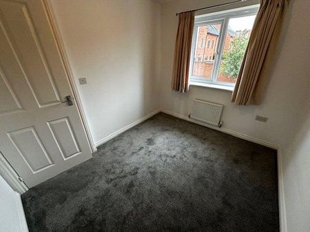 3 bedroom semi-detached house to rent - Photo 2