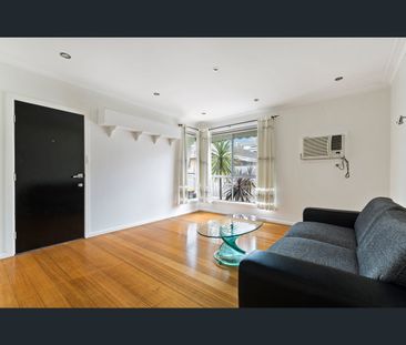 2/10 Lillimur Rd, Ormond, Vic 3204 - Photo 4