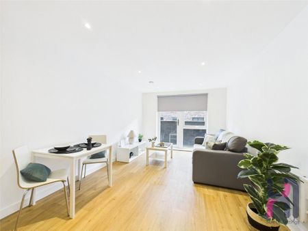 2 bedroom flat to rent - Photo 2