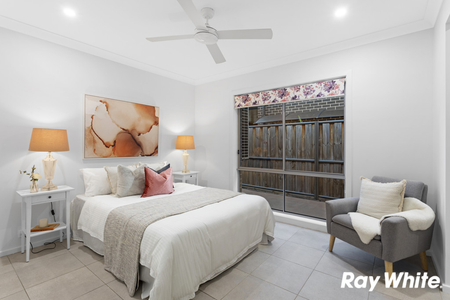 MODERN FOUR BEDROOM Family Residence in Prime Schofields Location! - Photo 2