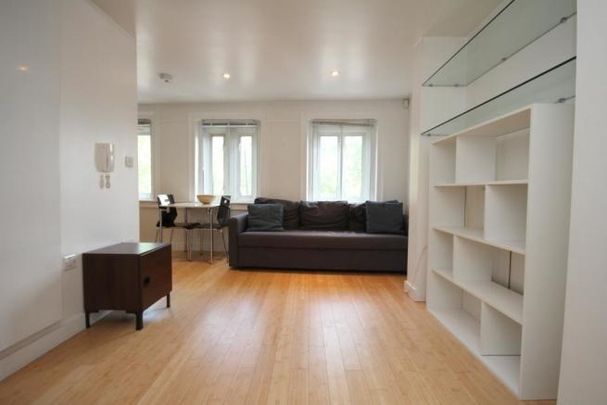 1 bedroom flat to rent - Photo 1