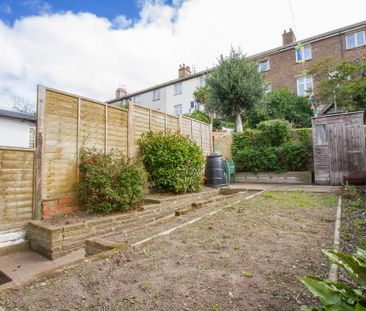 5 bedroom terraced house to rent - Photo 4