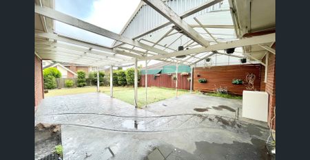 Close to Everything! - Photo 3