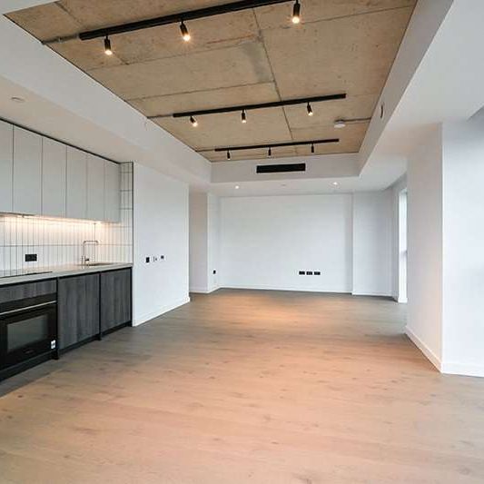 Stunning new two bed two bath apartment located in The Founding, Canada Water's premier new build development. - Photo 1