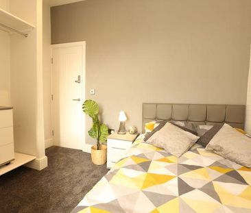 1 bedroom in a flat share to rent - Photo 4