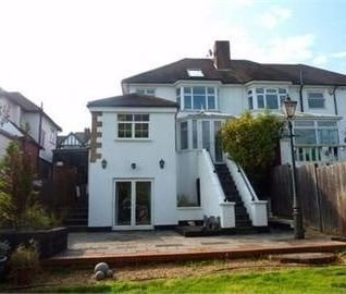 5 Bed Semi-Detached House, Blockley Road, HA0 - Photo 3
