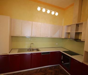 Apartament deosebit cu 3 camere de inchiriat in zona Odobescu - Photo 2