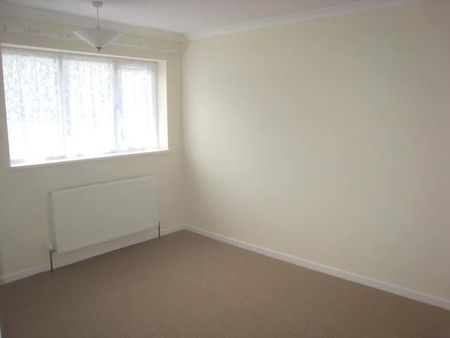 Millside, Hales, NORWICH - Photo 2