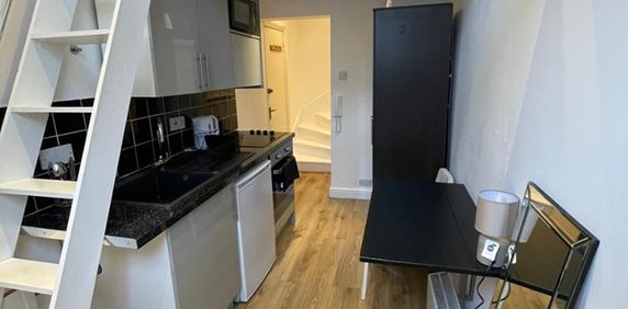 Studio Flat, Penywern Road, SW5 - Photo 2